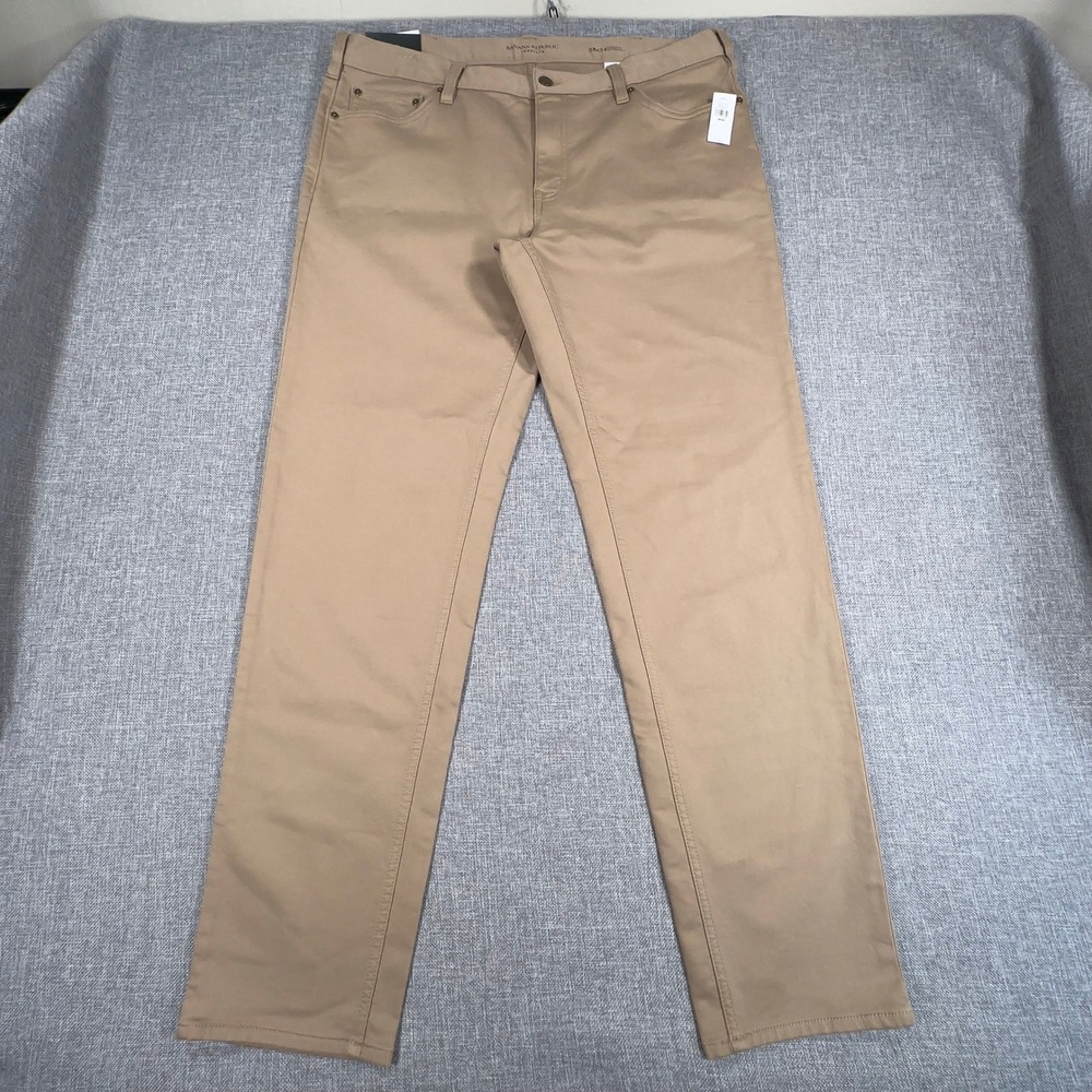 Banana Republic Traveler Pants Men 38x34 (Fits 38x33) Khaki Athletic Tapered NEW